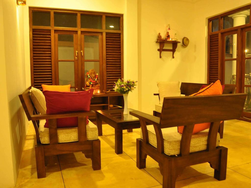 Helis Place Bed and Breakfast Unawatuna Esterno foto