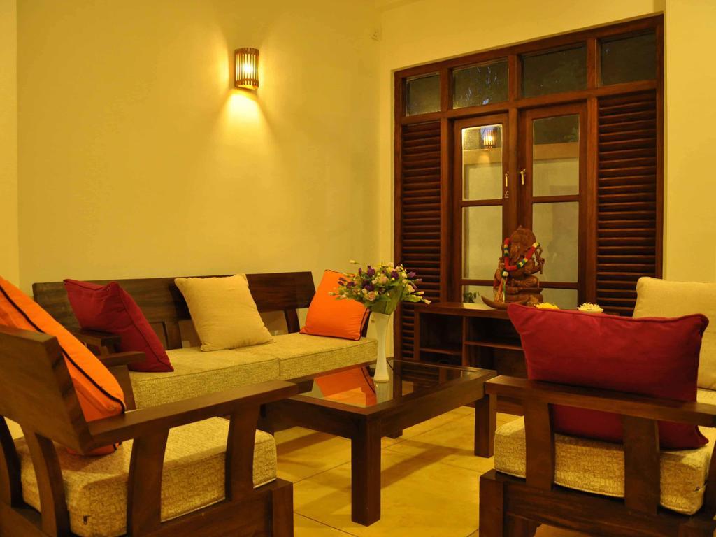 Helis Place Bed and Breakfast Unawatuna Esterno foto