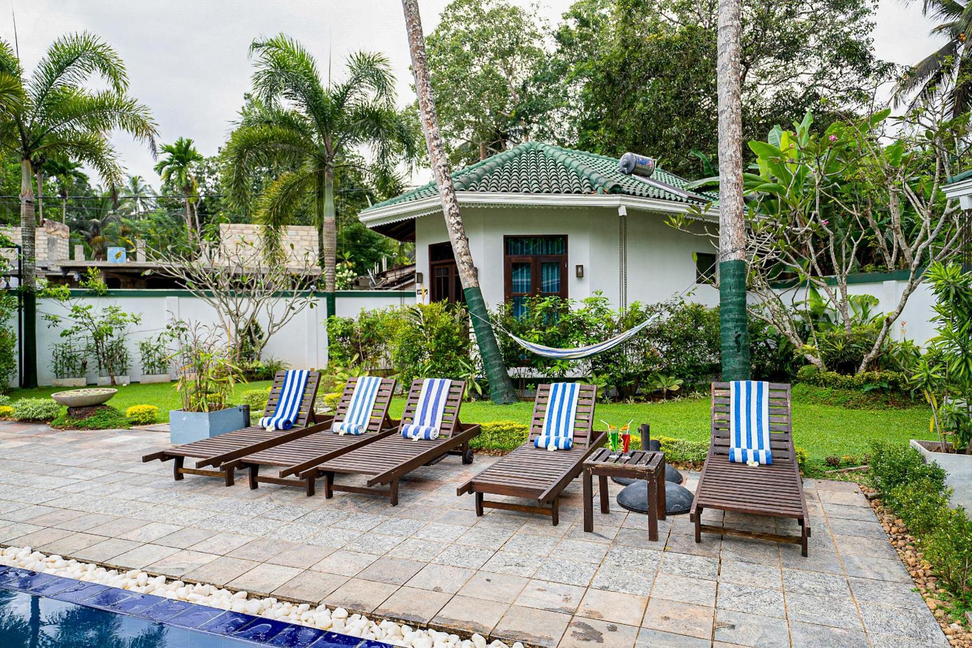 Helis Place Bed and Breakfast Unawatuna Esterno foto