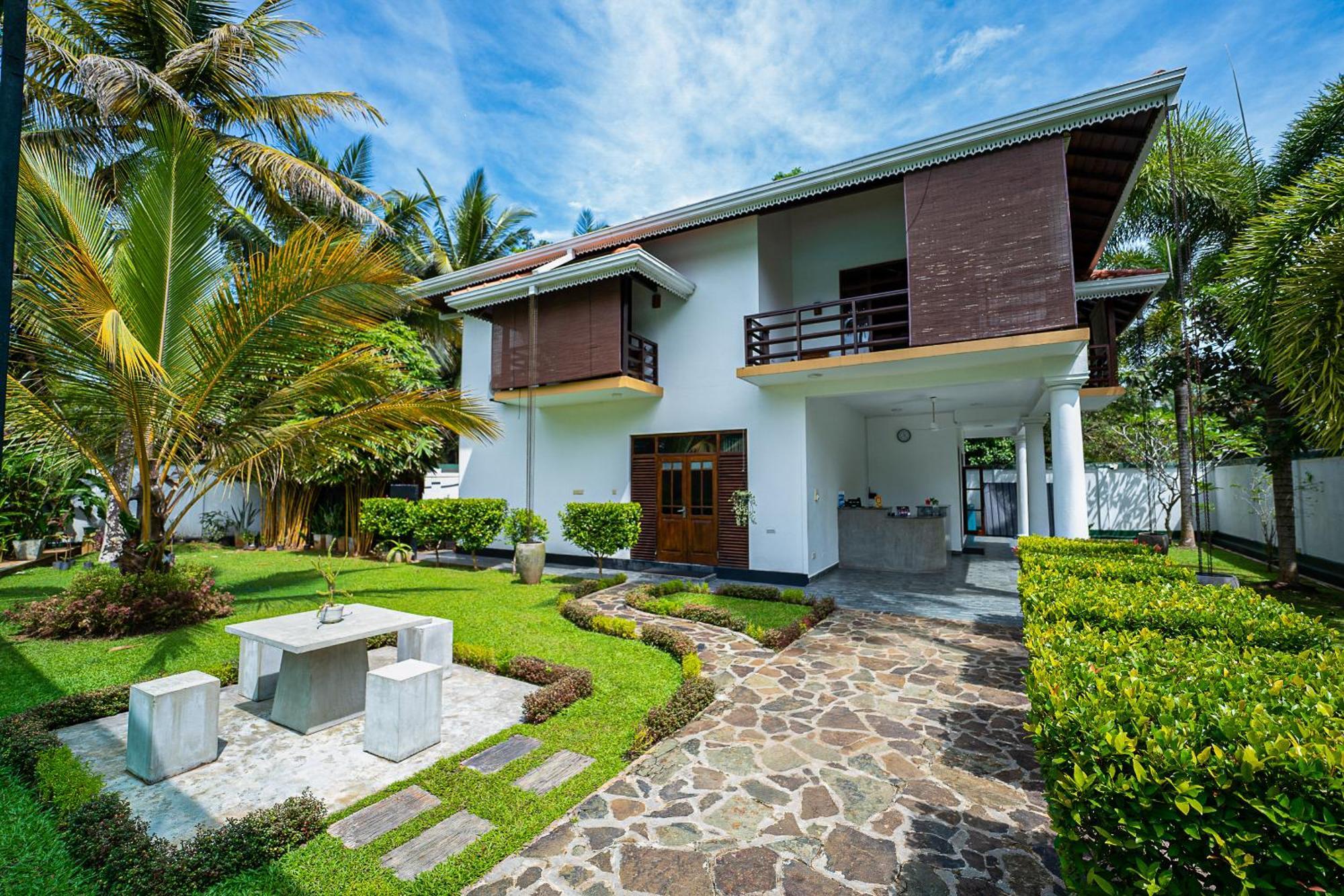 Helis Place Bed and Breakfast Unawatuna Esterno foto