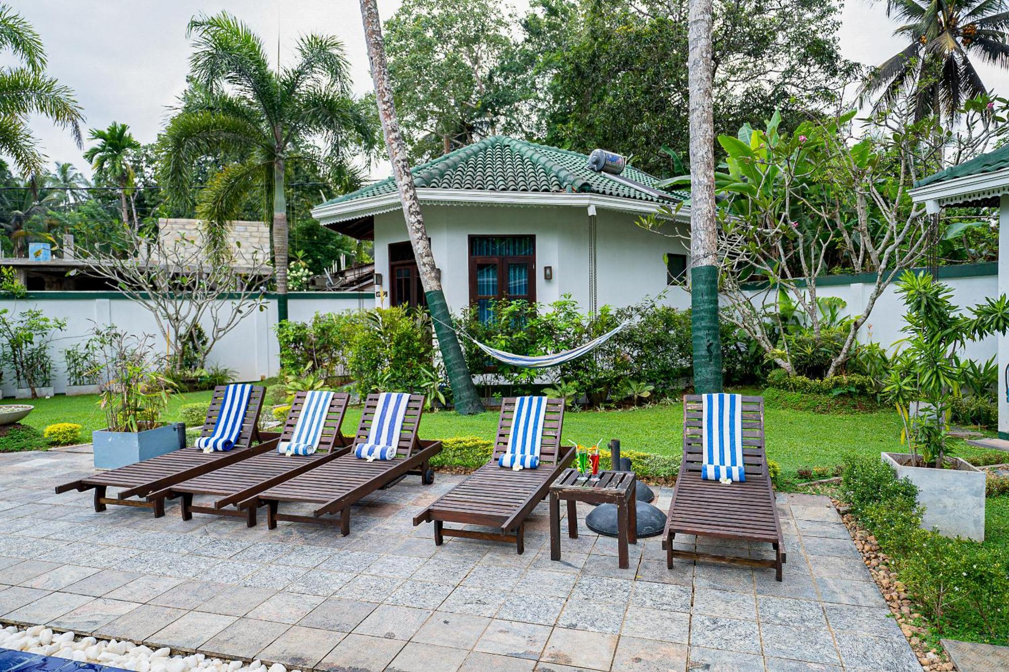 Helis Place Bed and Breakfast Unawatuna Esterno foto