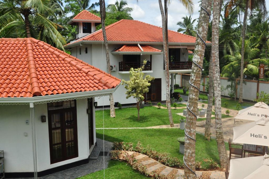 Helis Place Bed and Breakfast Unawatuna Esterno foto