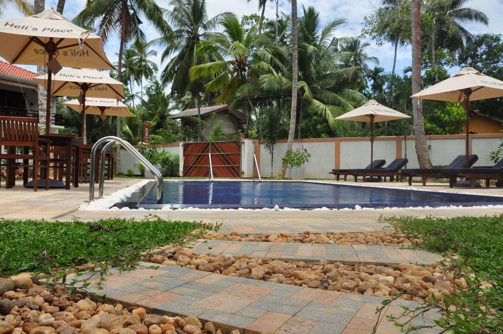 Helis Place Bed and Breakfast Unawatuna Esterno foto