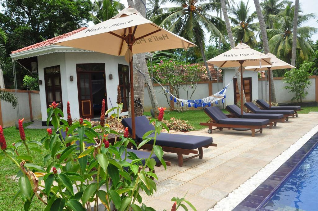 Helis Place Bed and Breakfast Unawatuna Esterno foto