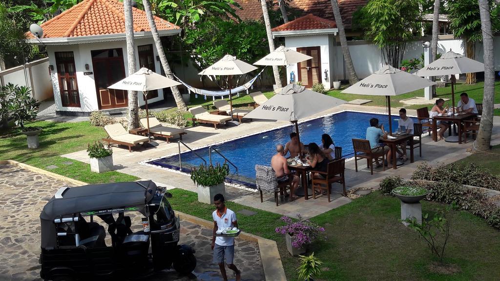 Helis Place Bed and Breakfast Unawatuna Esterno foto