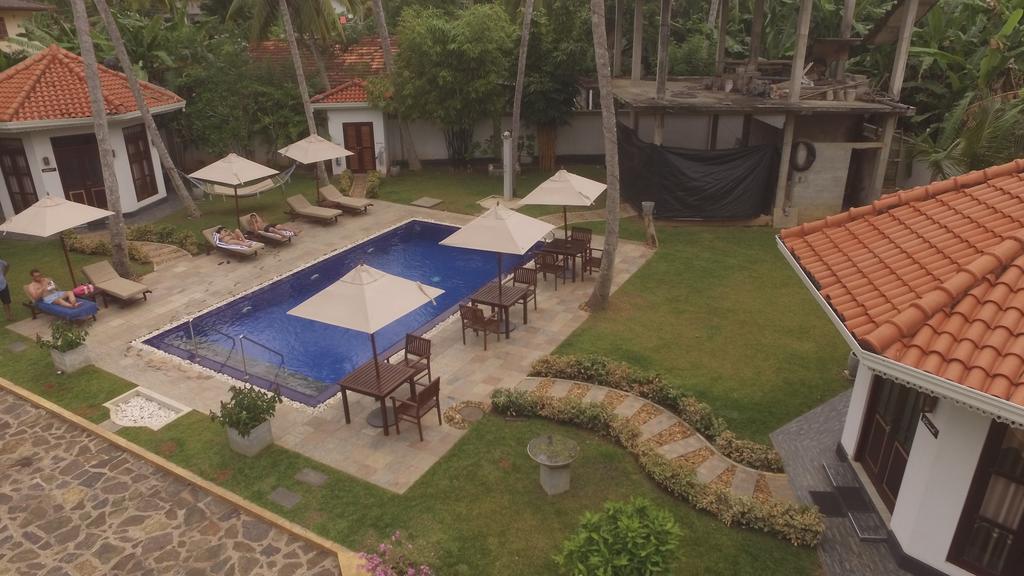 Helis Place Bed and Breakfast Unawatuna Esterno foto